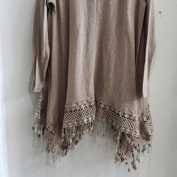 She + sky oversized light weight sweater with decorative boho hem size large - Picture 2 of 5